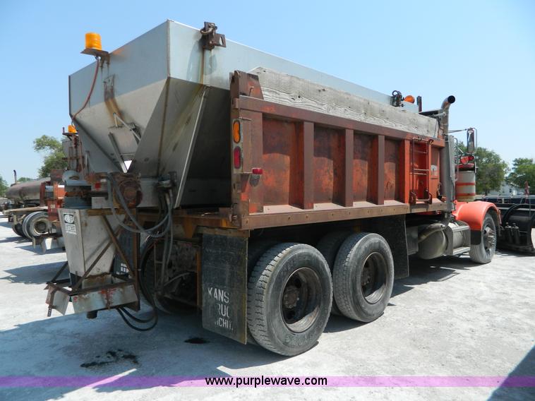 image for item G7929 1985 Peterbilt 349 dump truck