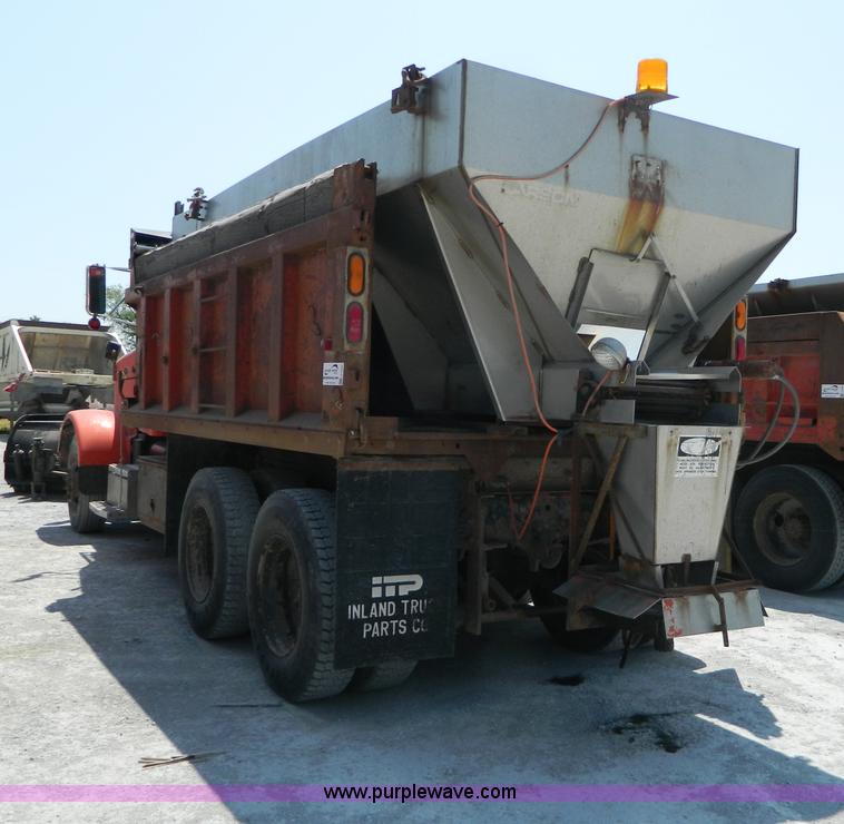 image for item G7929 1985 Peterbilt 349 dump truck