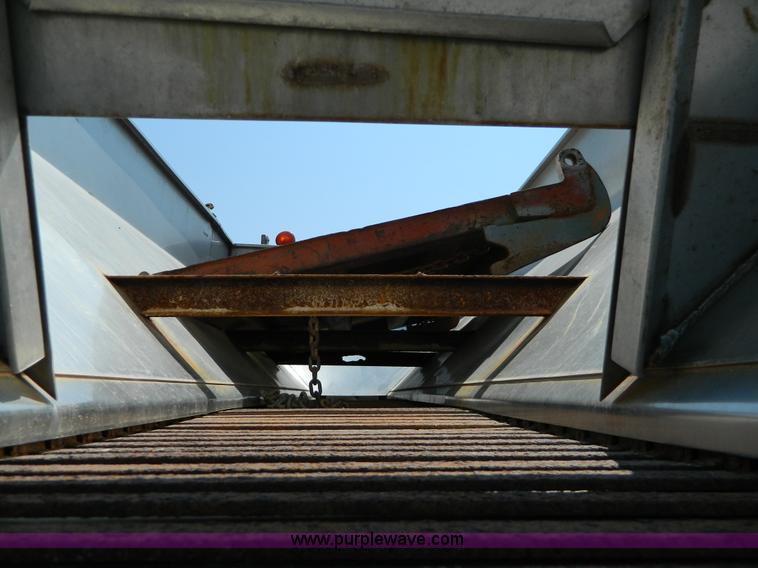 image for item G7929 1985 Peterbilt 349 dump truck