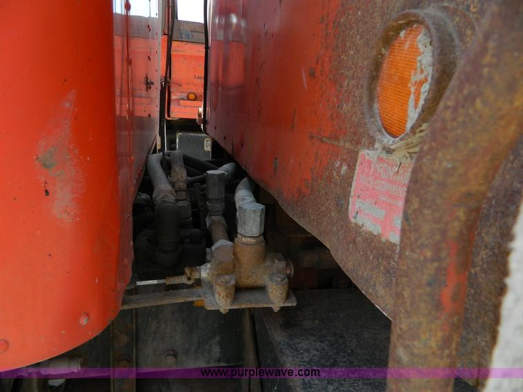 image for item G7929 1985 Peterbilt 349 dump truck