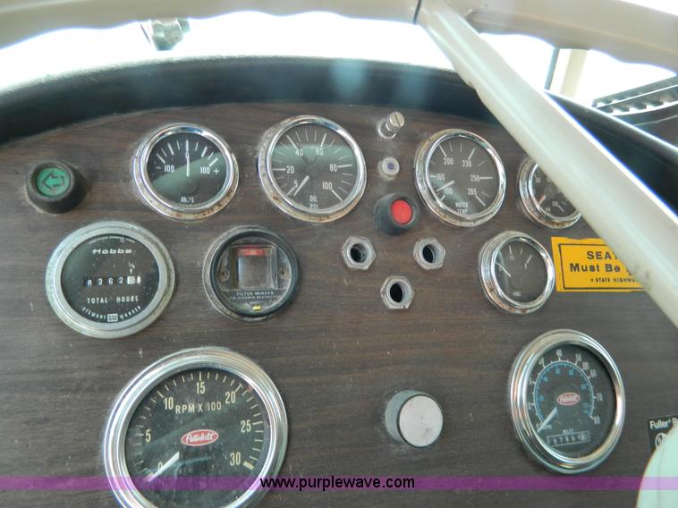 image for item G7929 1985 Peterbilt 349 dump truck