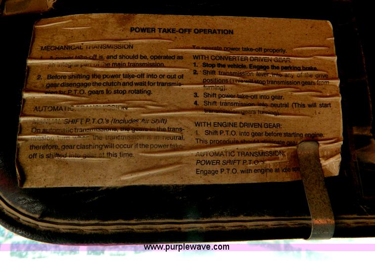 image for item G7929 1985 Peterbilt 349 dump truck