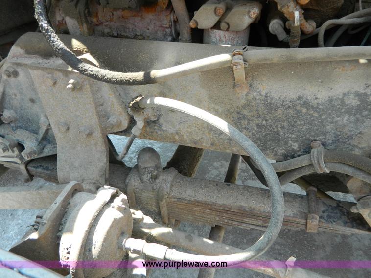 image for item G7929 1985 Peterbilt 349 dump truck