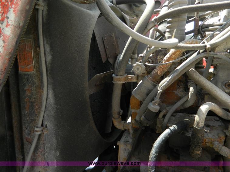 image for item G7929 1985 Peterbilt 349 dump truck