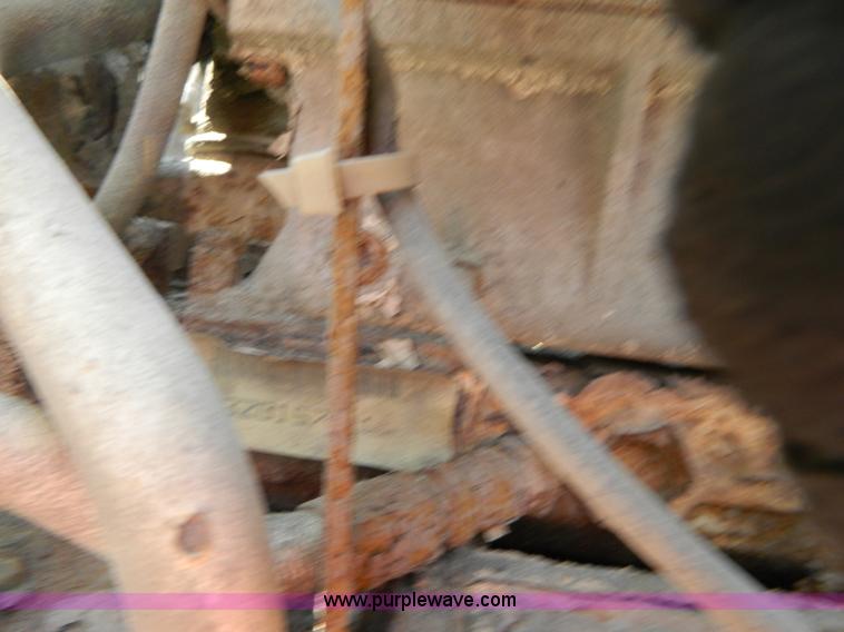 image for item G7929 1985 Peterbilt 349 dump truck