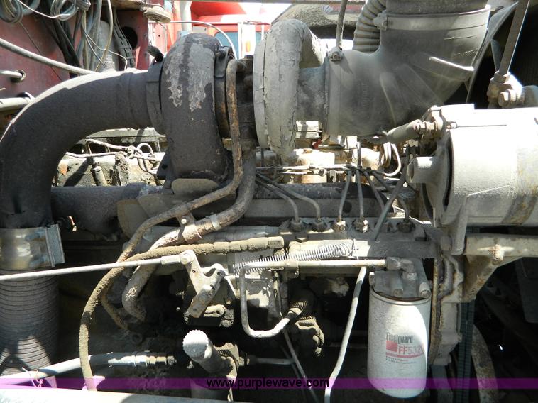 image for item G7929 1985 Peterbilt 349 dump truck