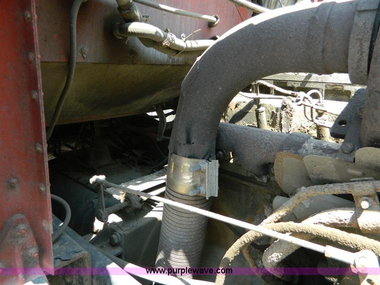 image for item G7929 1985 Peterbilt 349 dump truck