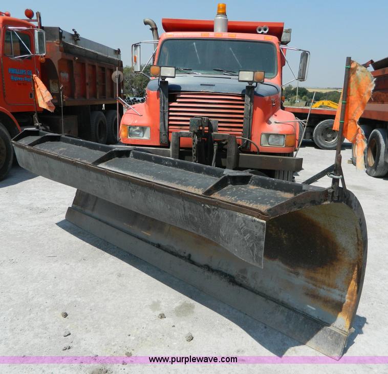 image for item G7930 1991 International 4900 dump truck