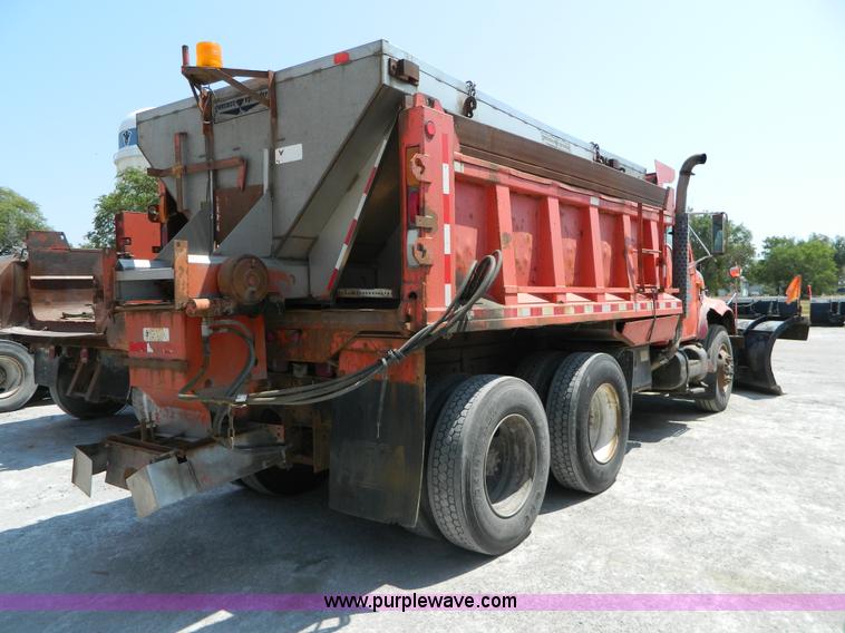 image for item G7930 1991 International 4900 dump truck
