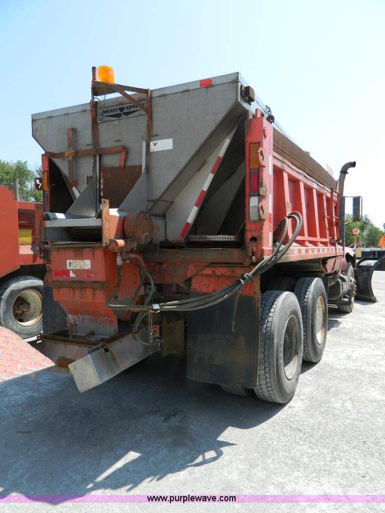image for item G7930 1991 International 4900 dump truck