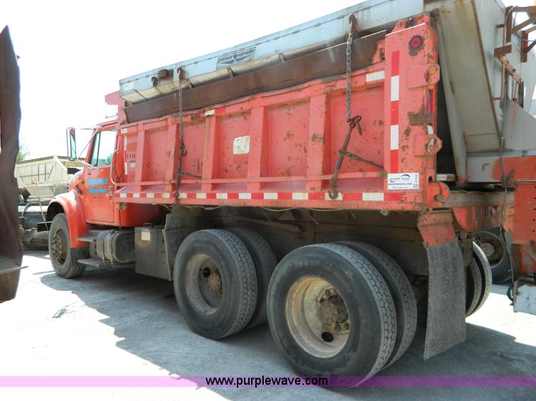 image for item G7930 1991 International 4900 dump truck