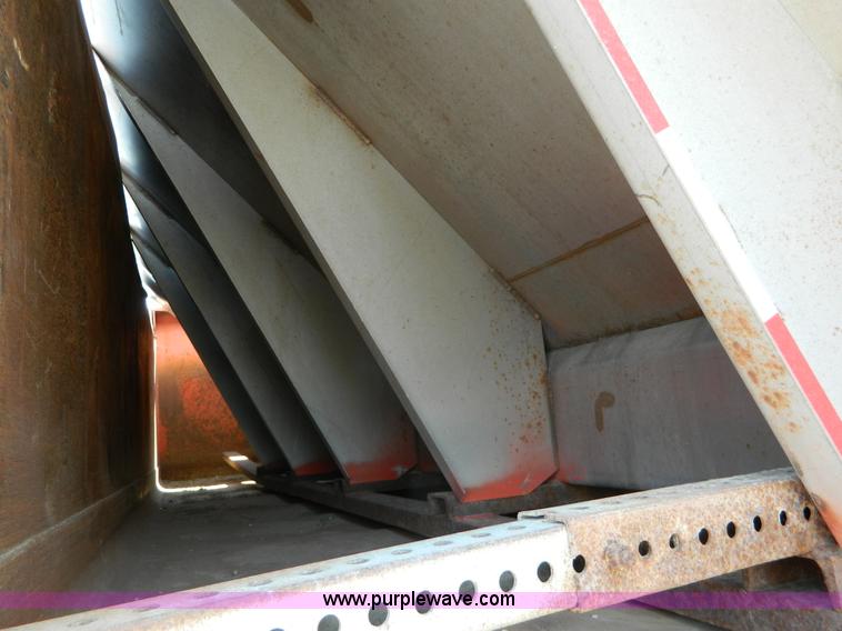 image for item G7930 1991 International 4900 dump truck