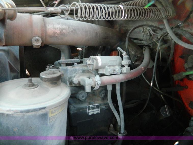 image for item G7930 1991 International 4900 dump truck