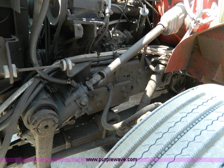 image for item G7930 1991 International 4900 dump truck