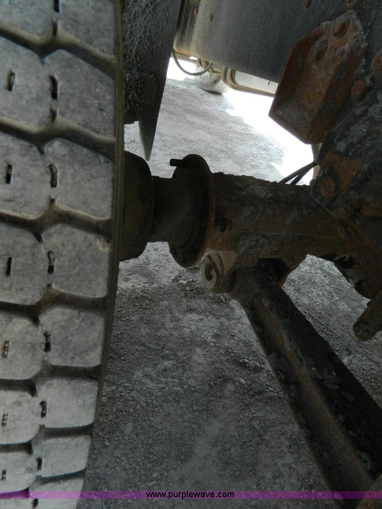 image for item G7931 1984 Ford LNT8000 dump truck