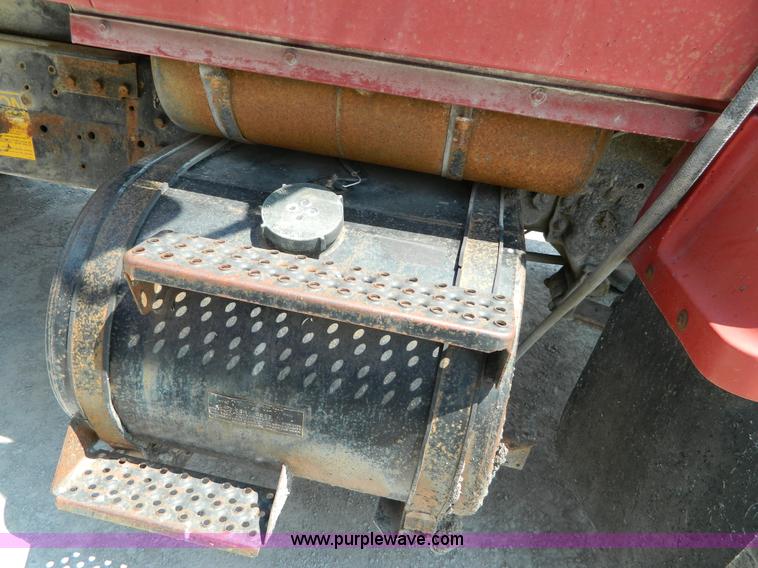 image for item G7931 1984 Ford LNT8000 dump truck