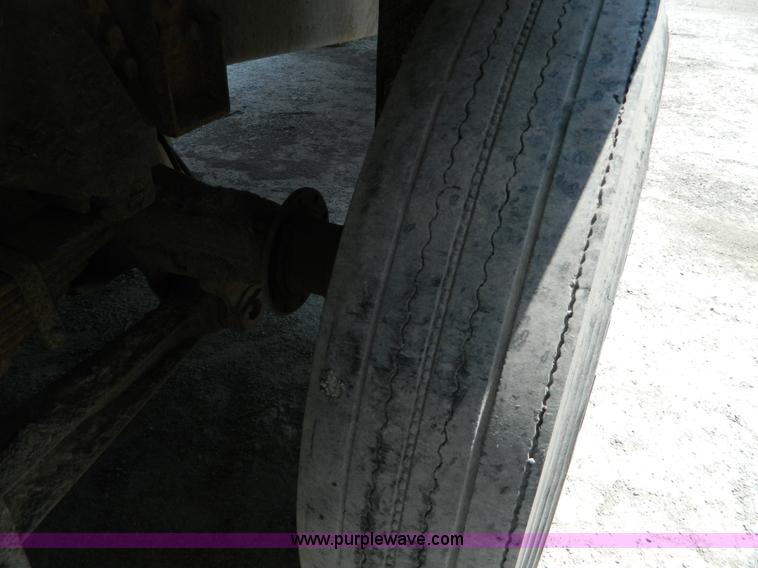 image for item G7931 1984 Ford LNT8000 dump truck