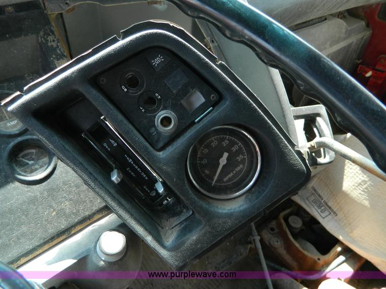 image for item G7931 1984 Ford LNT8000 dump truck