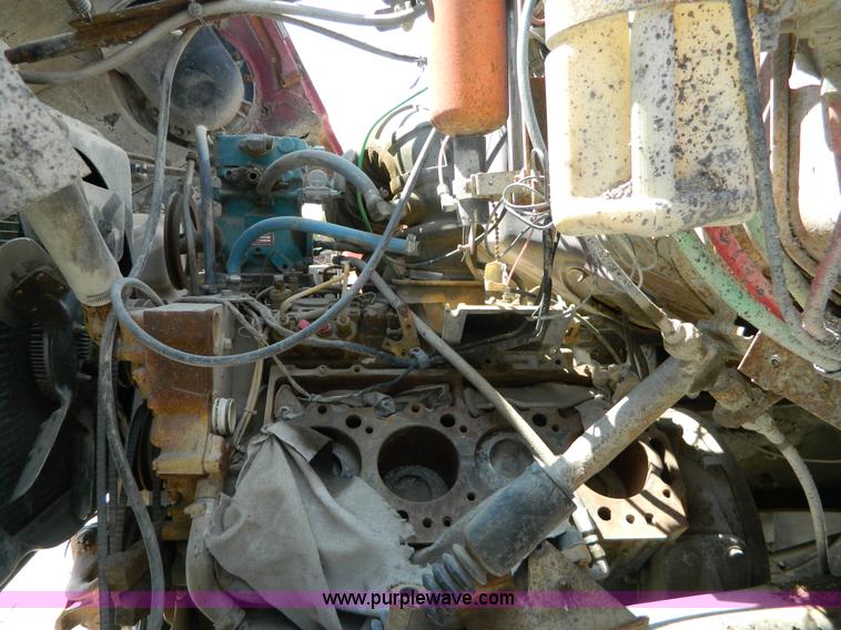 image for item G7931 1984 Ford LNT8000 dump truck