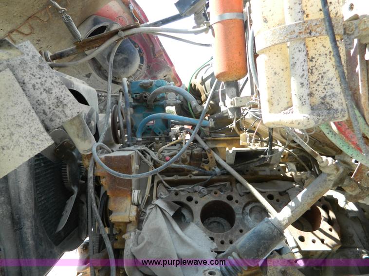 image for item G7931 1984 Ford LNT8000 dump truck