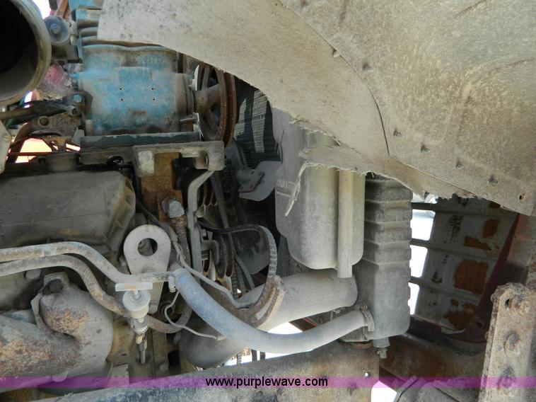 image for item G7931 1984 Ford LNT8000 dump truck