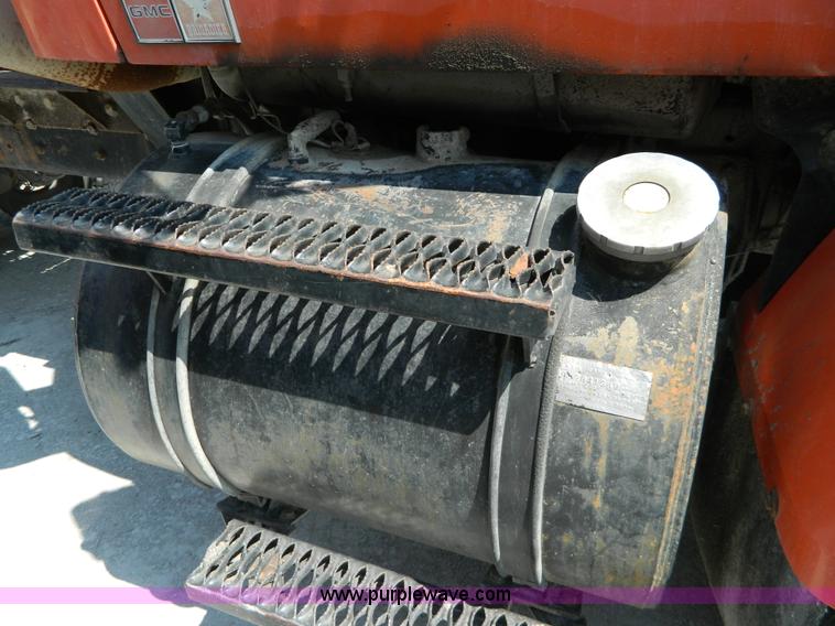 image for item G7932 1983 GMC Brigadier semi truck