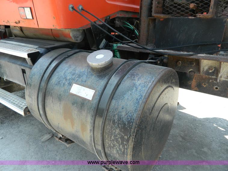 image for item G7932 1983 GMC Brigadier semi truck