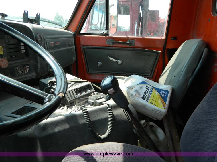 image for item G7932 1983 GMC Brigadier semi truck