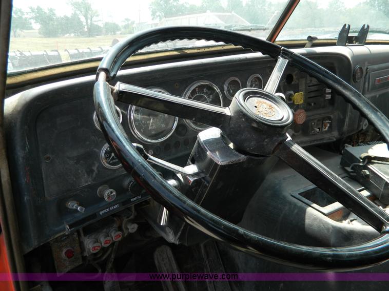 image for item G7932 1983 GMC Brigadier semi truck