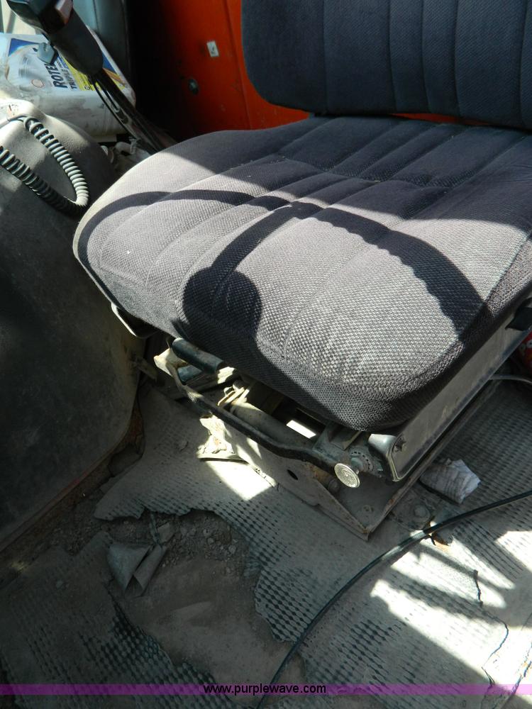 image for item G7932 1983 GMC Brigadier semi truck