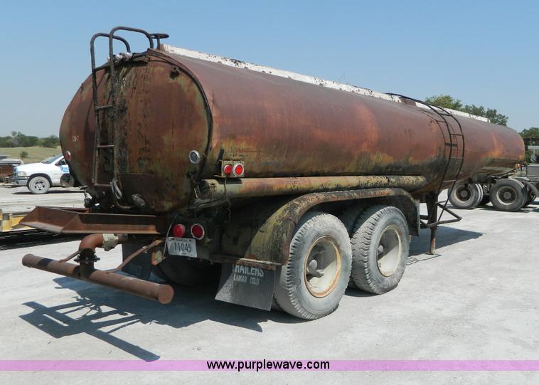image for item G7933 1947 Fruehauf 903 tanker trailer