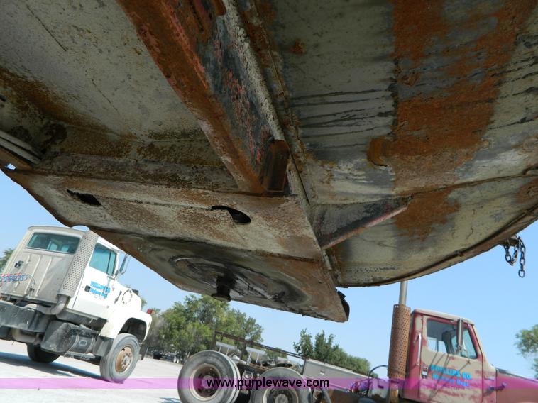 image for item G7933 1947 Fruehauf 903 tanker trailer