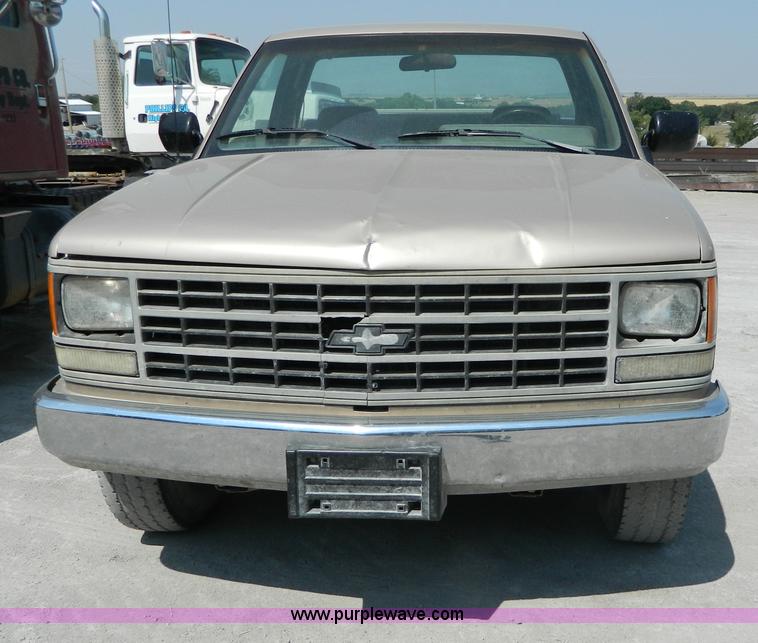 image for item G7935 1992 Chevrolet 2500 utility truck