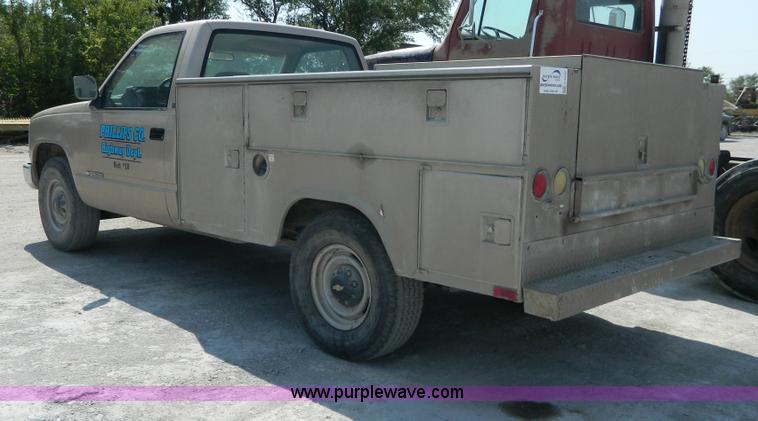 image for item G7935 1992 Chevrolet 2500 utility truck