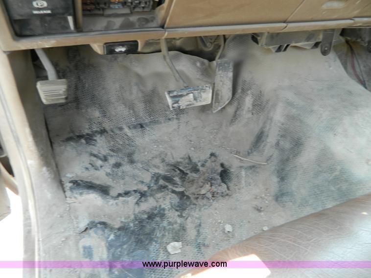 image for item G7935 1992 Chevrolet 2500 utility truck