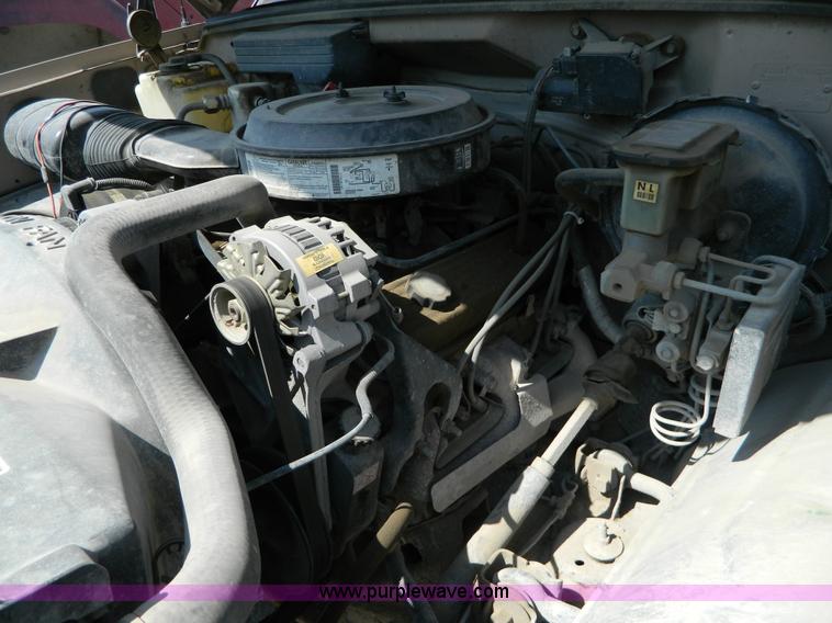 image for item G7935 1992 Chevrolet 2500 utility truck