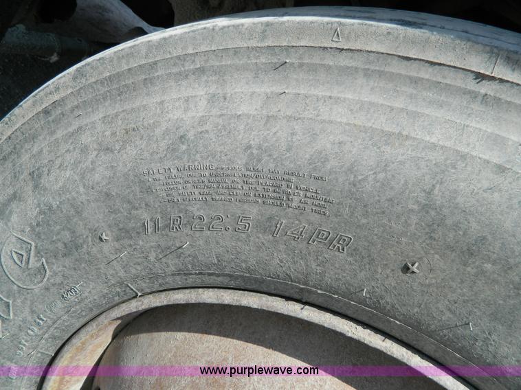 image for item G7936 1989 Ford LNT8000 dump truck