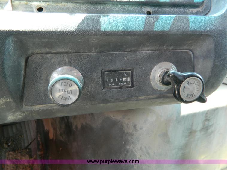 image for item G7936 1989 Ford LNT8000 dump truck