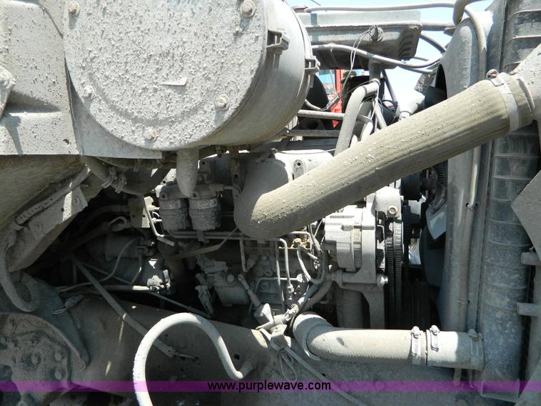 image for item G7936 1989 Ford LNT8000 dump truck