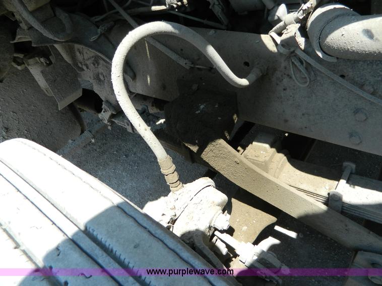 image for item G7936 1989 Ford LNT8000 dump truck