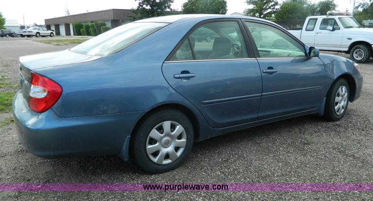 image for item G7939 2003 Toyota Camry LE