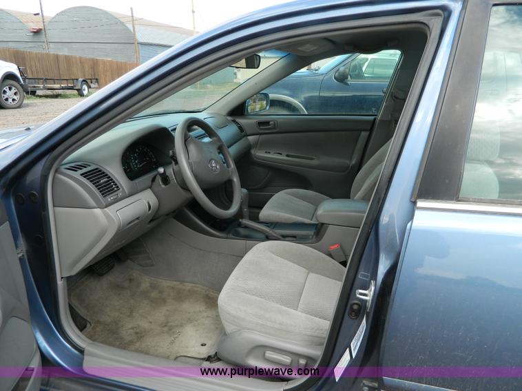 image for item G7939 2003 Toyota Camry LE