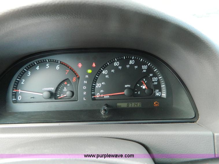 image for item G7939 2003 Toyota Camry LE