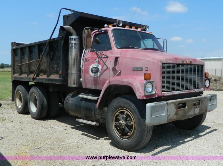 image for item G7946 1985 GMC Brigadier dump truck