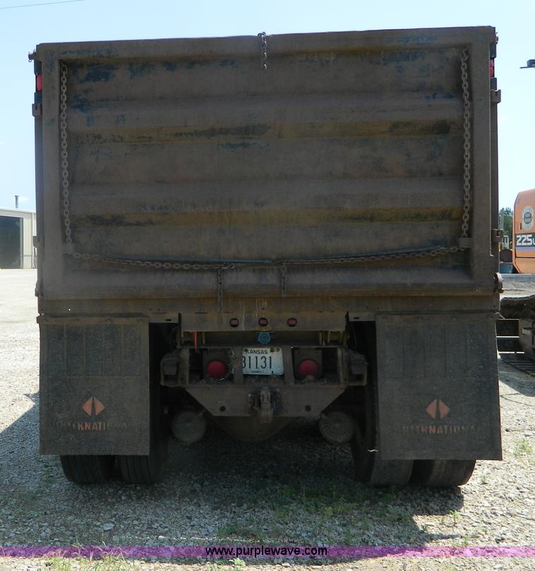 image for item G7946 1985 GMC Brigadier dump truck