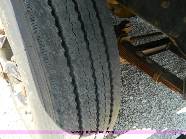 image for item G7946 1985 GMC Brigadier dump truck