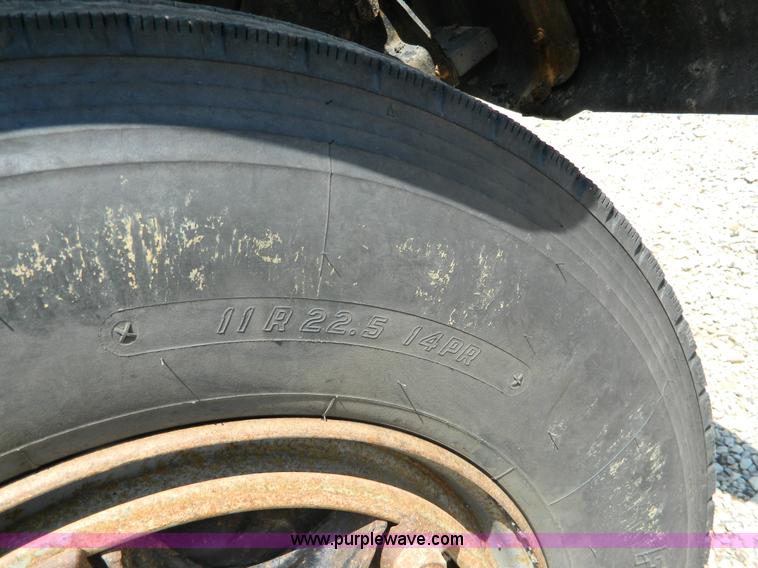 image for item G7946 1985 GMC Brigadier dump truck