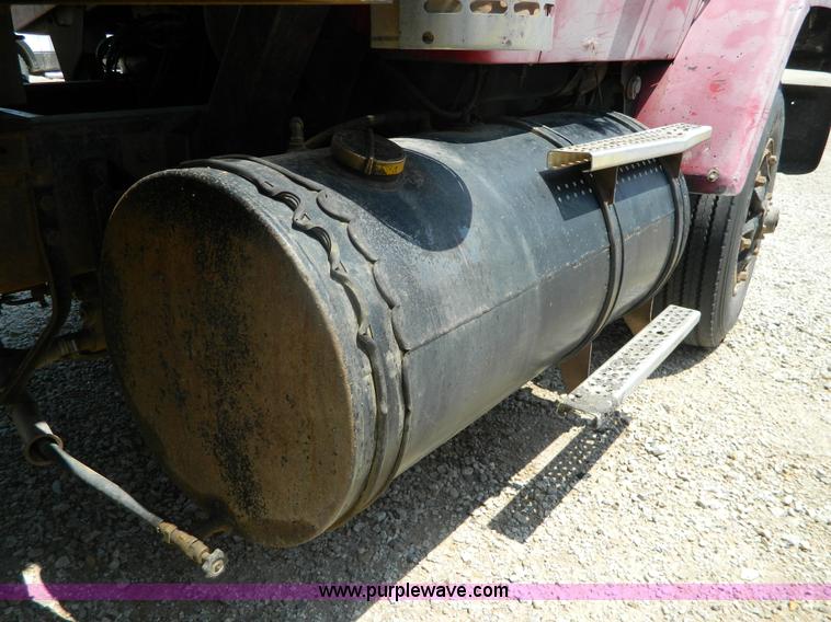 image for item G7946 1985 GMC Brigadier dump truck