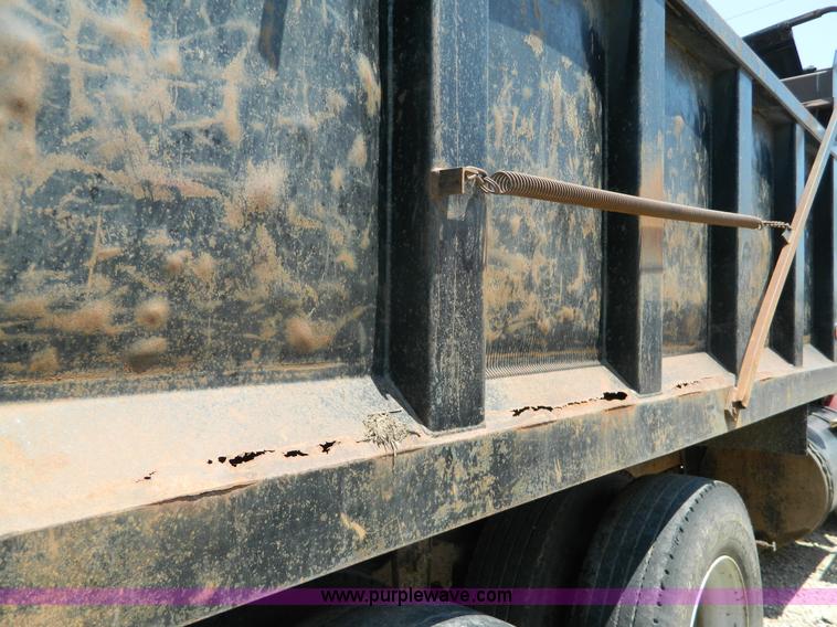 image for item G7946 1985 GMC Brigadier dump truck