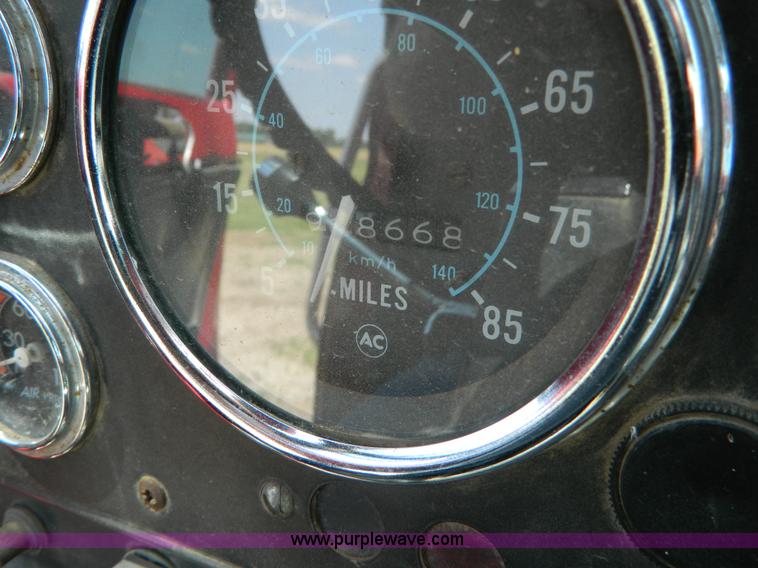 image for item G7946 1985 GMC Brigadier dump truck